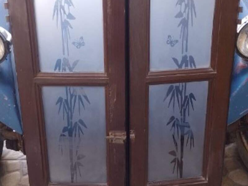 Puerta de aluminio en Rosarito