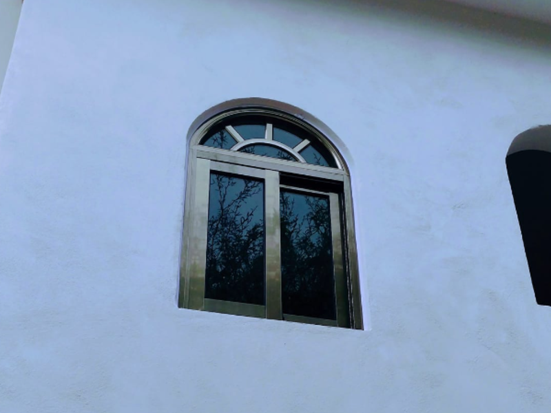 VENTANA DE ALUMINIO TIPO ARCO EN HIDALGO