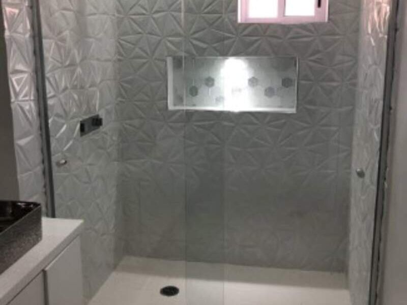 Cancel de baño templado 1 en Tijuana