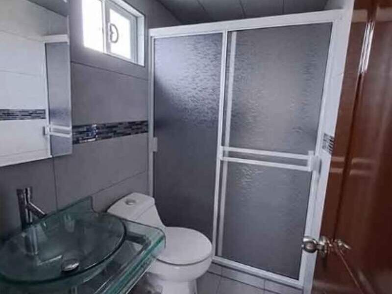 Cancel de baño aluminio en Tijuana
