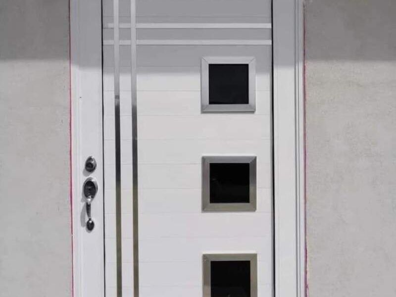 PUERTA DE ENTRADA DE ALUMINIO EN MORELIA