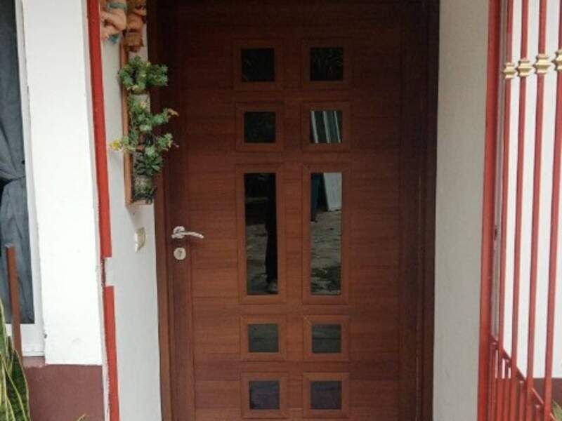 Puerta en aluminio Las Trancas