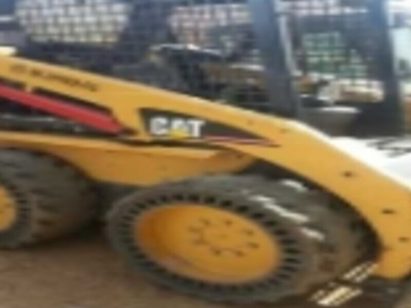 Minicargador Caterpillar 226B