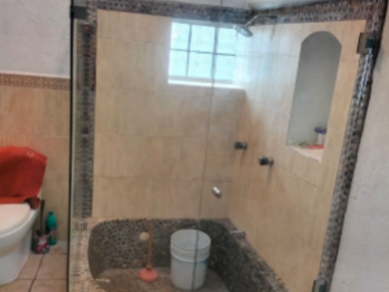 Cancel de vidrio templado para baño Morelos