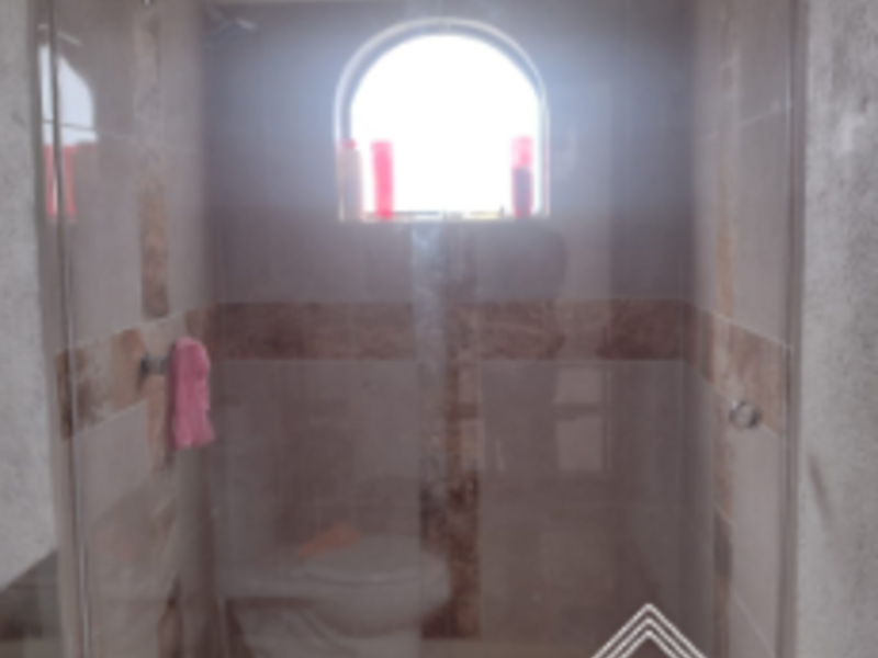 Cancel de cristal claro para baño Morelos 