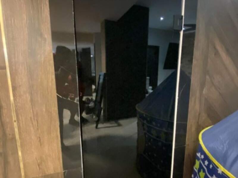 Puerta en vidrio templado en Puebla