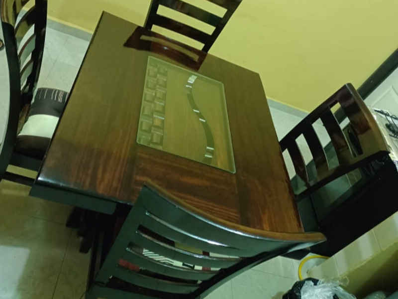 Juego de comedor 4 asientos negro Macuspana