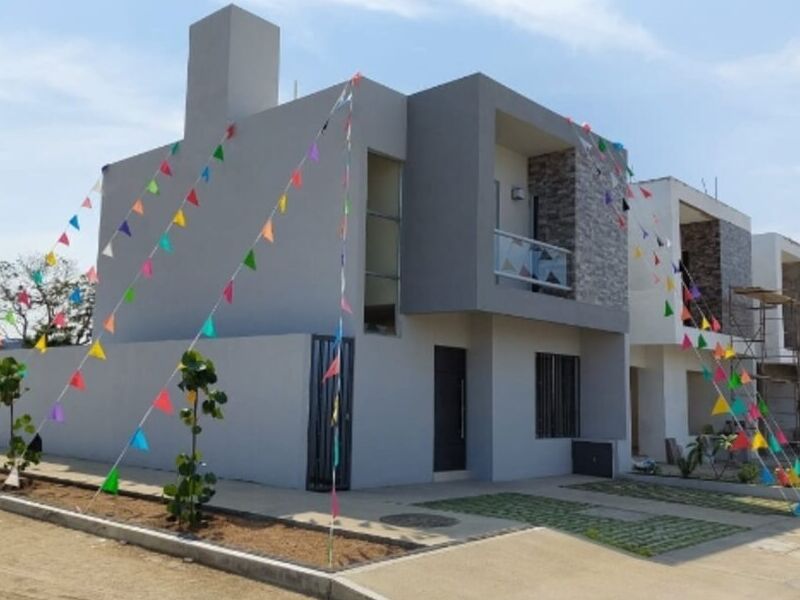 VENTA CASA FRACC. PUNTA ARENA