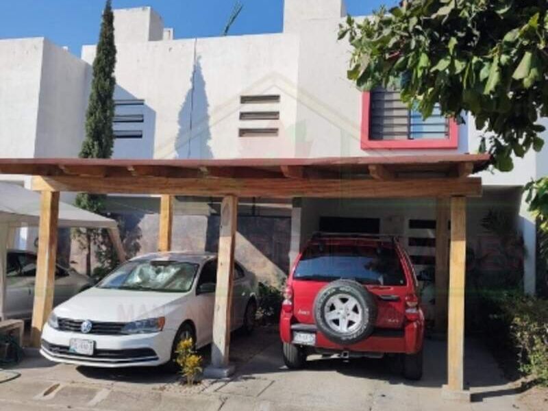 VENTA CASA FRACC. ALMENDROS II