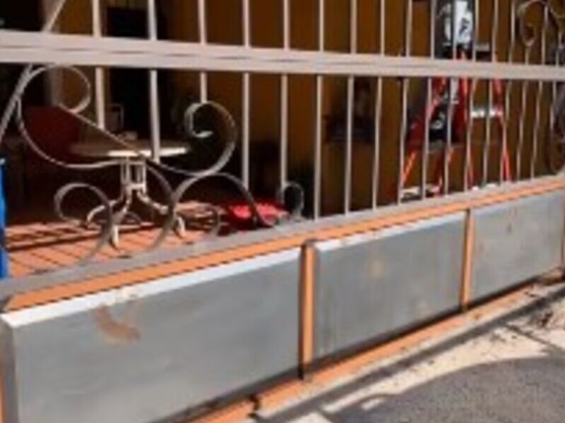 Puerta con rejas en Sonora 