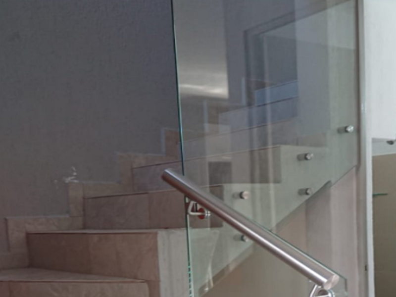 Barandal aluminio y vidrio Guadalajara