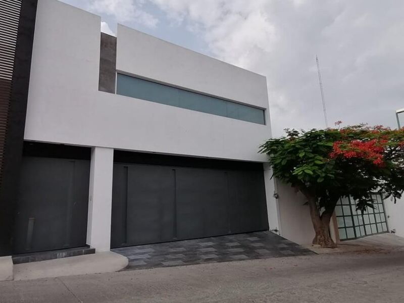 Casa VENTA  Lomas León