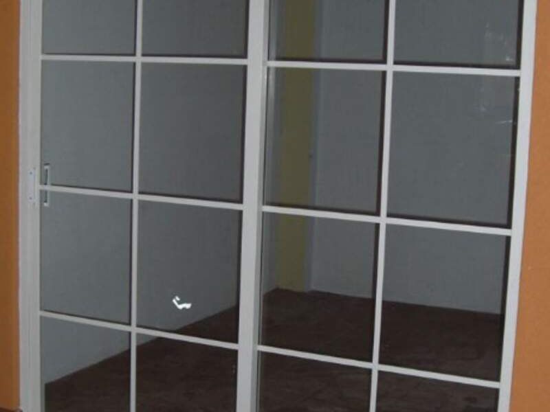 Puerta corrediza de aluminio en Guanajuato