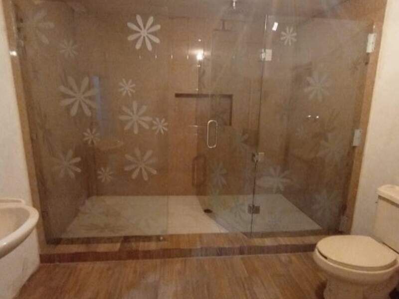 Cancel para baño grabado en Durango
