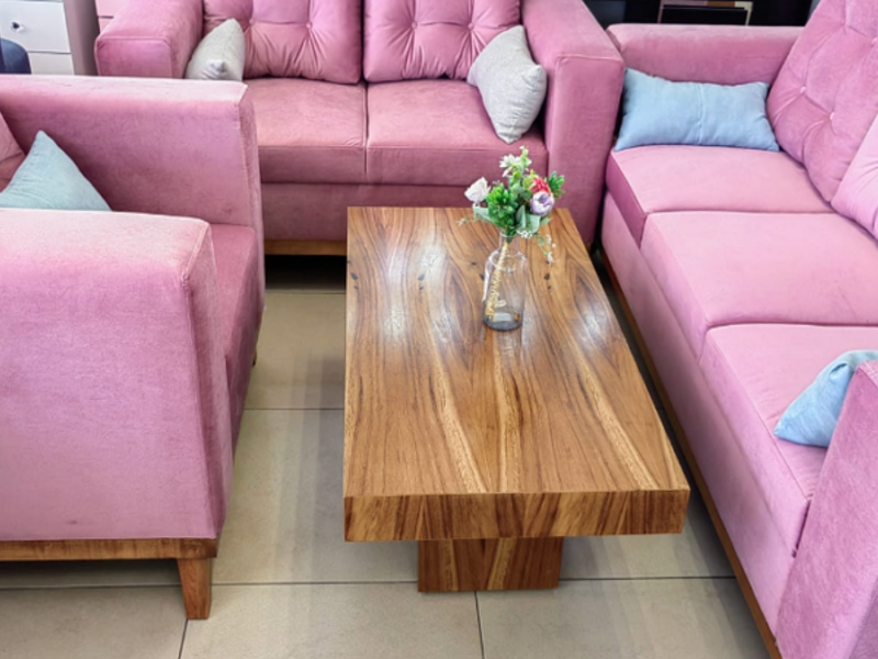 Muebles color rosa Celaya