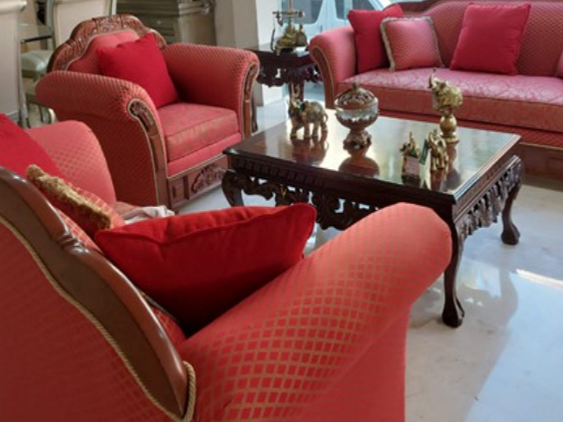 Muebles color rojo Celaya