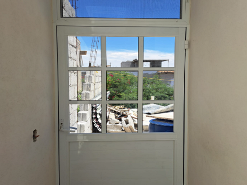 Puerta de aluminio M2 Querétaro
