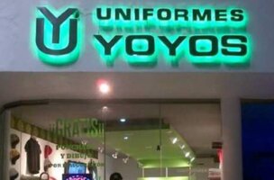 Uniformes YOYOS