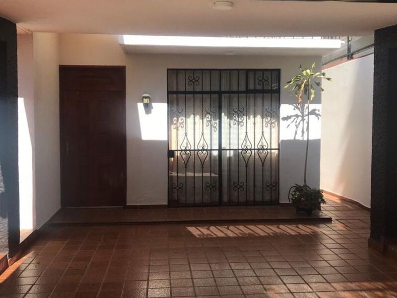 Venta casa Barrio Trinidad Huertas