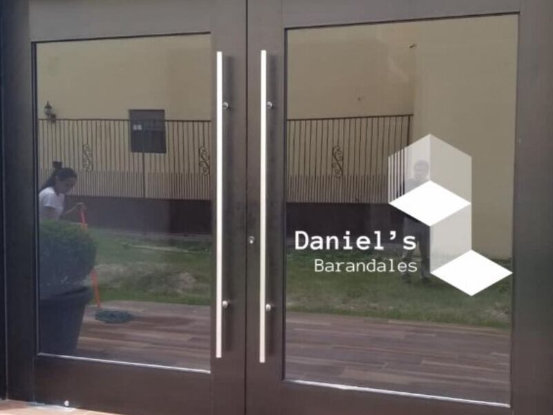 Puerta de lujo en Matamoros
