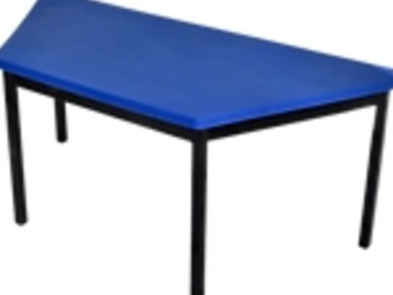 Mesa Trapeizodal Cubierta