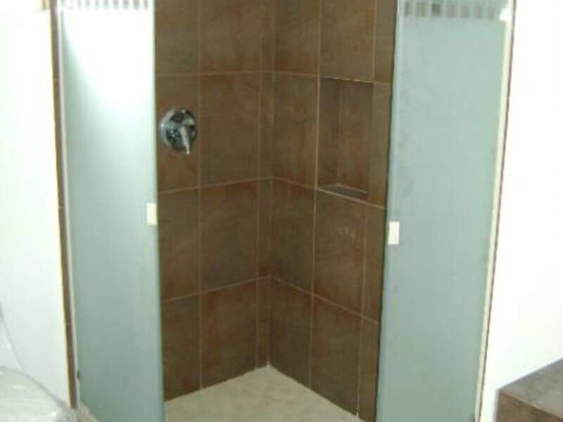 CANCEL DE BAÑO CRISTAL ESMERILADO GUERRERO