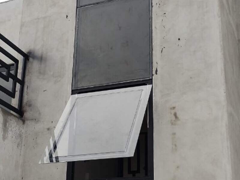 Ventana pegable en Playa Vicente