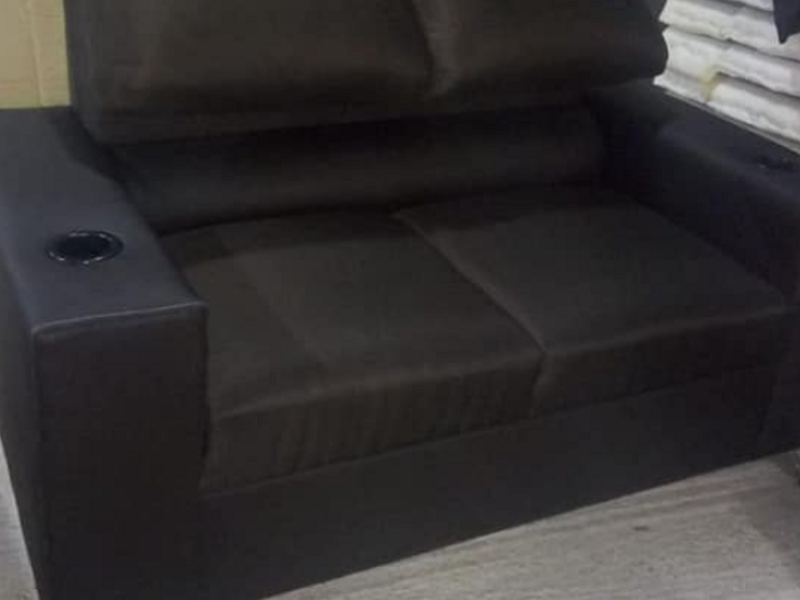 Sofa de 2 plazas color negro Chiautempan