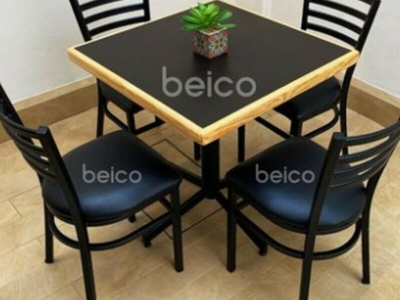 Mesa de cuadro de madera