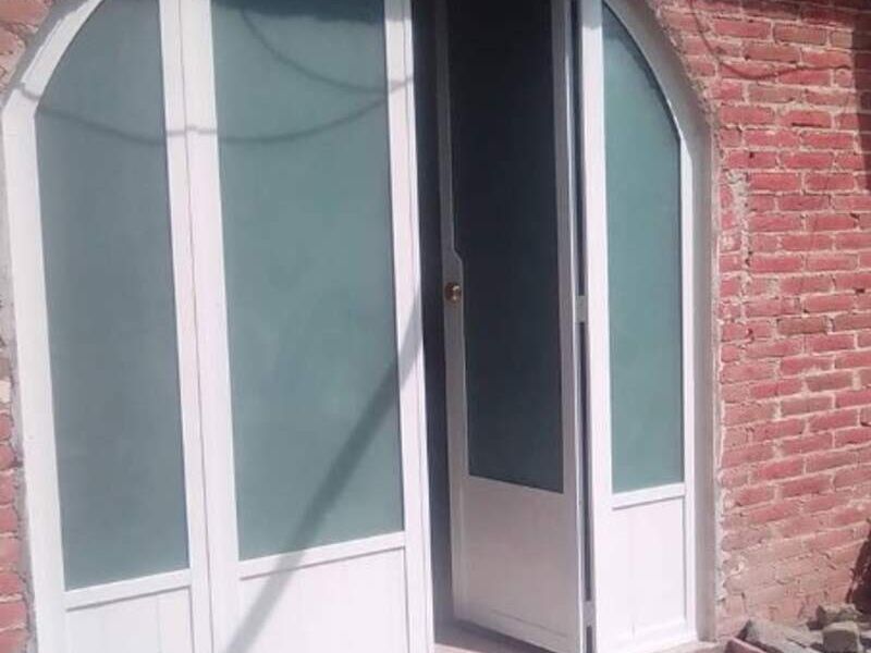 Puerta de Aluminio actual en Chiapas 
