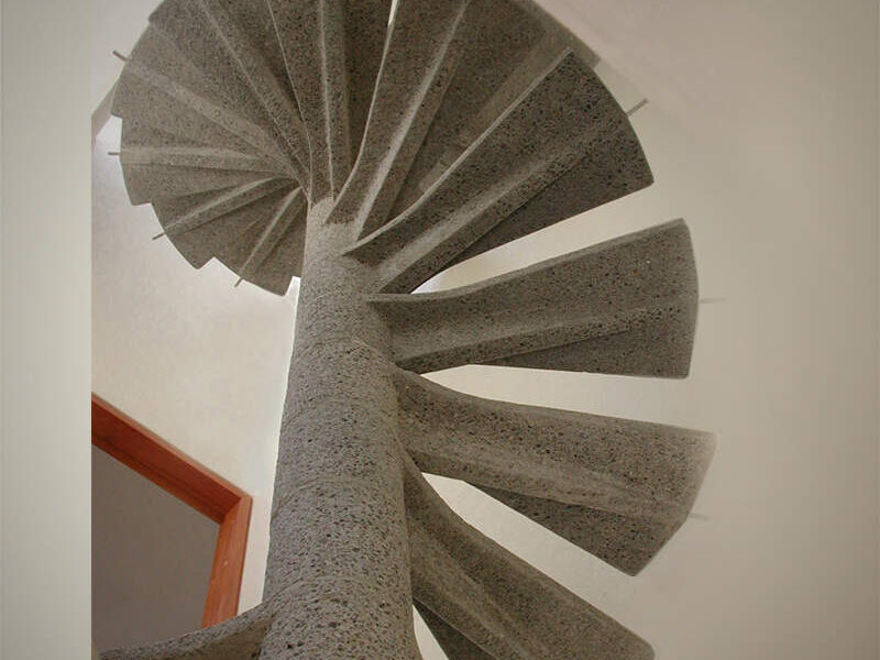 ESCALERA CON ACABADO DE CONCRETO COYOACAN