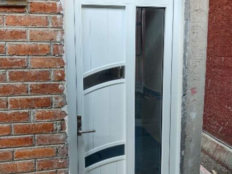 Puerta cocina línea española México