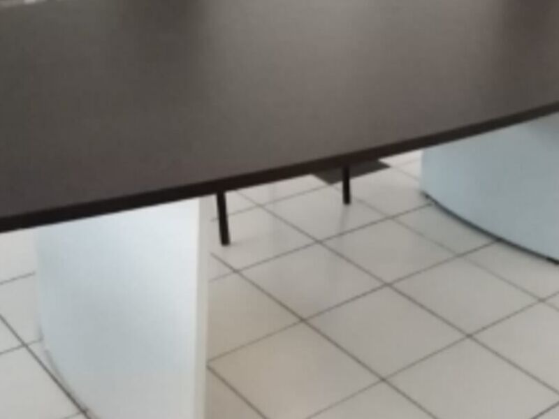 Mesa para reuniones