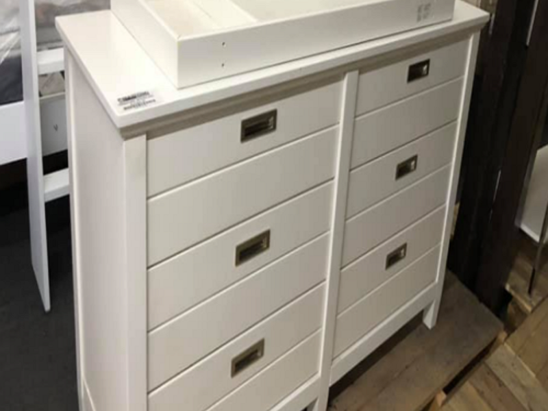 Mueble blanco de dormitorio