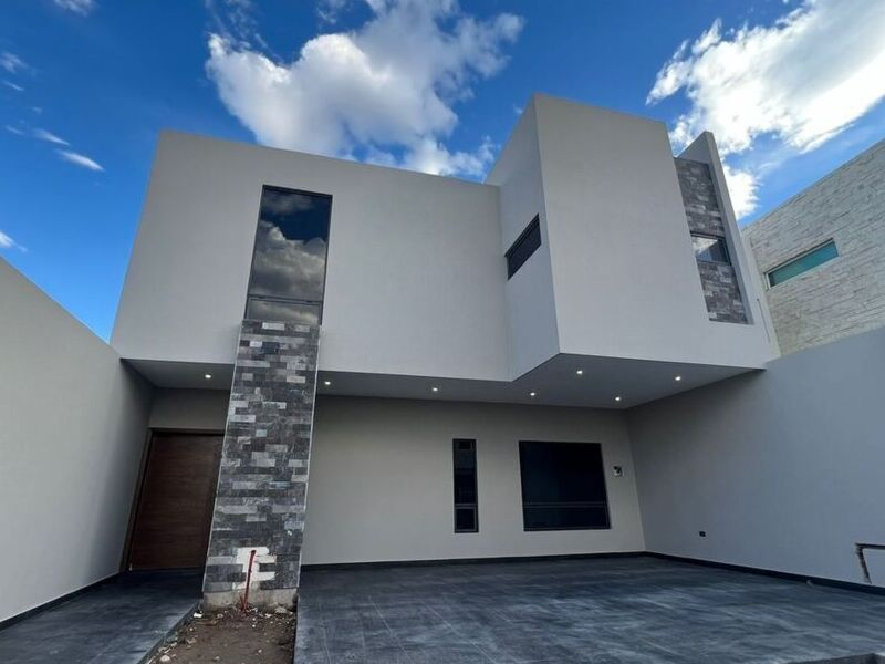 CASA NOGALES