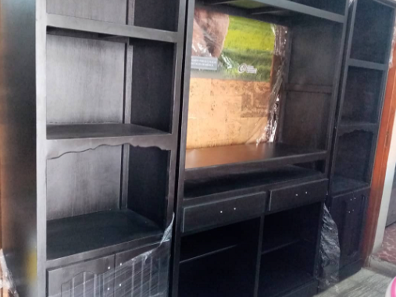 Mueble café oscuro para televisor Huamantla
