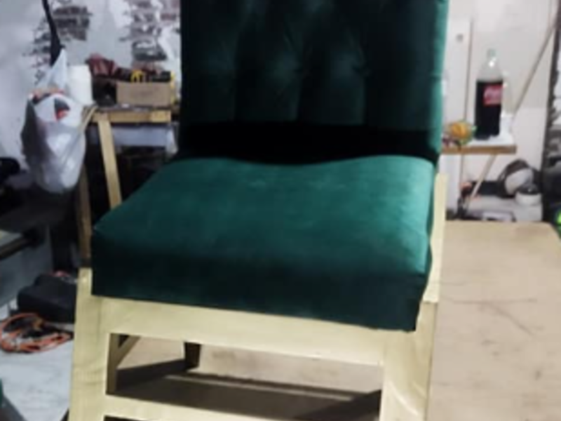 Silla tapizada de madera Ciudad de México