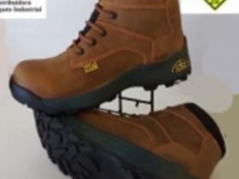 Calzado con casco de poliamida Guadalajara 