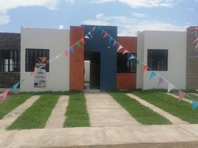 VENTA CASA MONTELLANO COLIMA