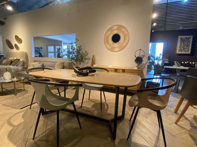 Comedor oval para 4 personas