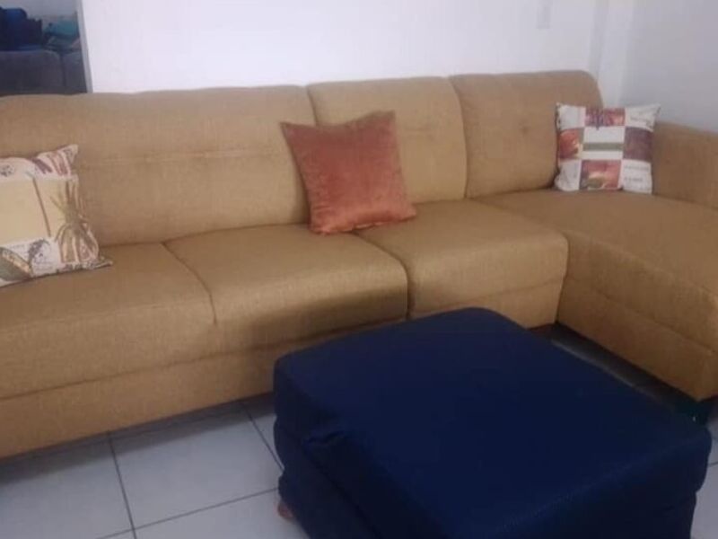 Sala L Amarillo