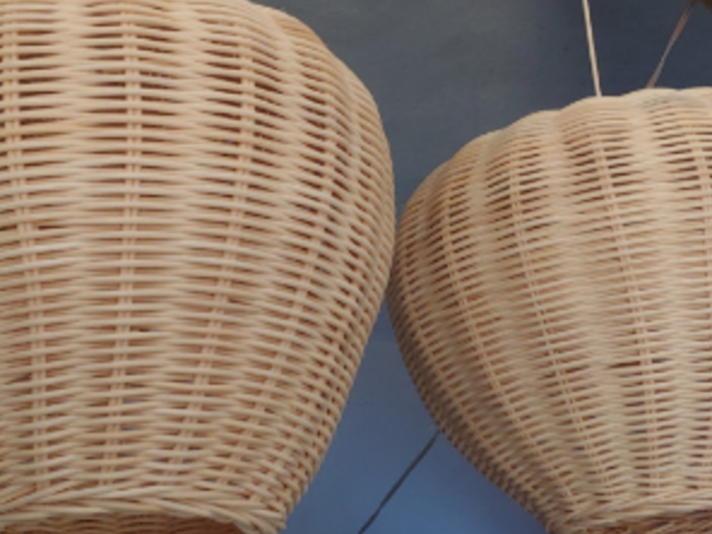 PANTALLA TEJIDA RUSTICA CON FORMA DE GLOBO
