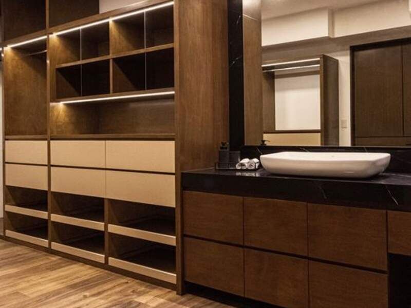 Vestidor melamina REINA Carpinterías Finas Mx