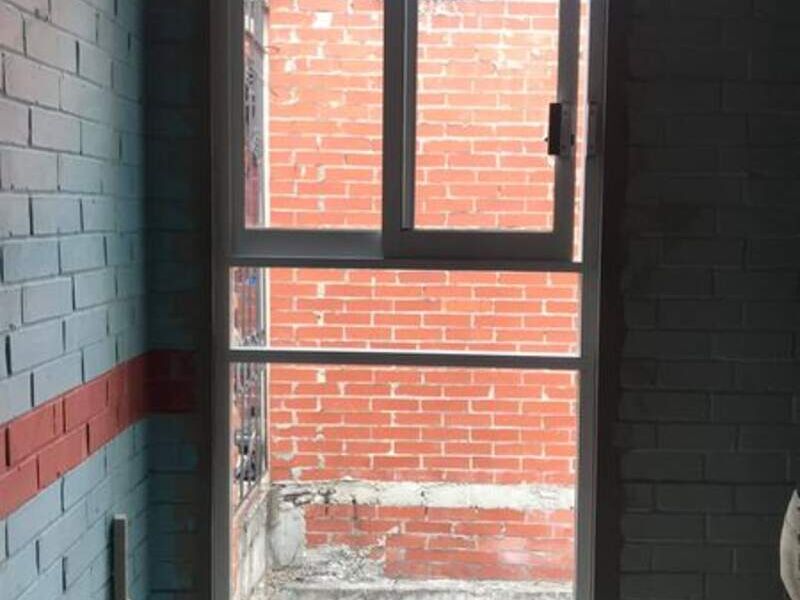 Fijo con ventana corrediza CDMX