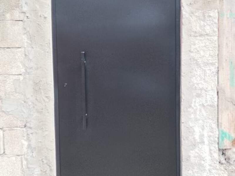 Puerta reforzada en Poza Rica