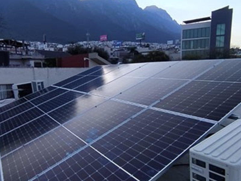 Paneles Solares  Futuro Sostenible