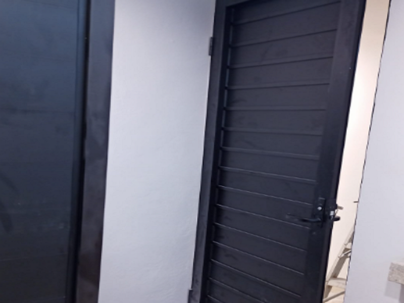 Puerta de aluminio M1 Cancún