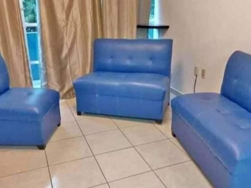 Sofa cuerina