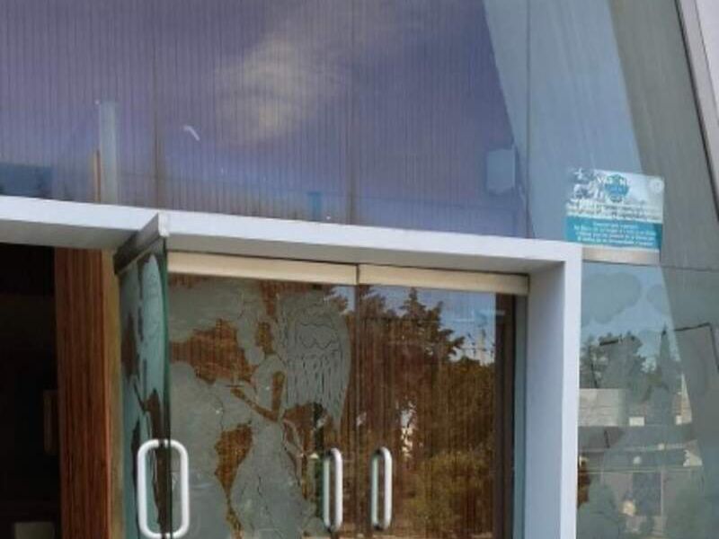 Puerta de cristal en México
