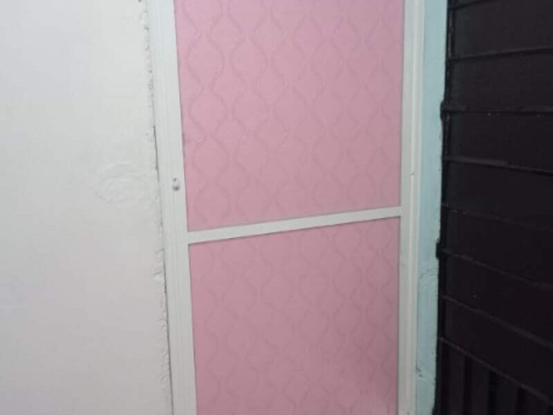 Puerta de baño en Sosa